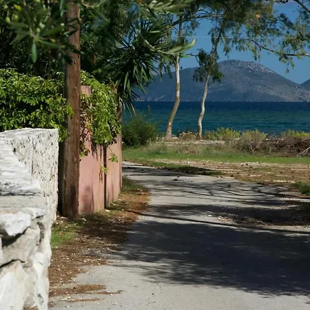 Nefeli Karavomylos