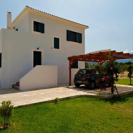 Nefeli Vila Karavomylos
